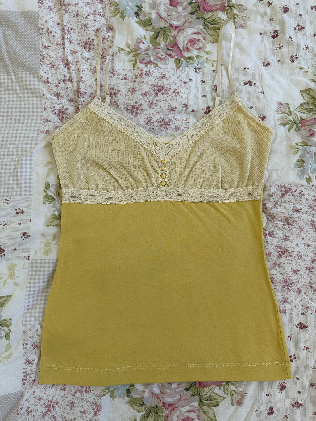 Yellow button tank