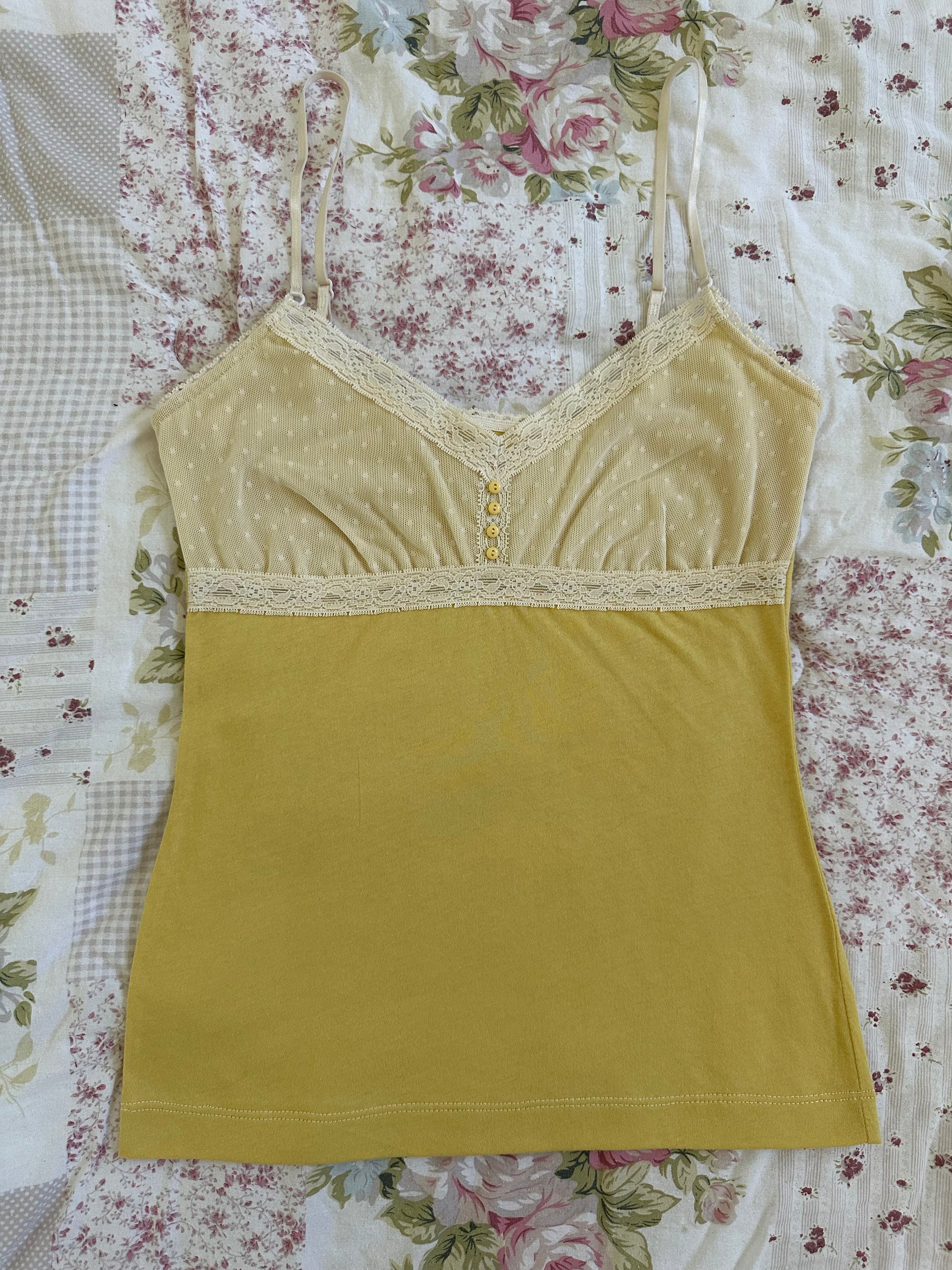 Yellow button tank