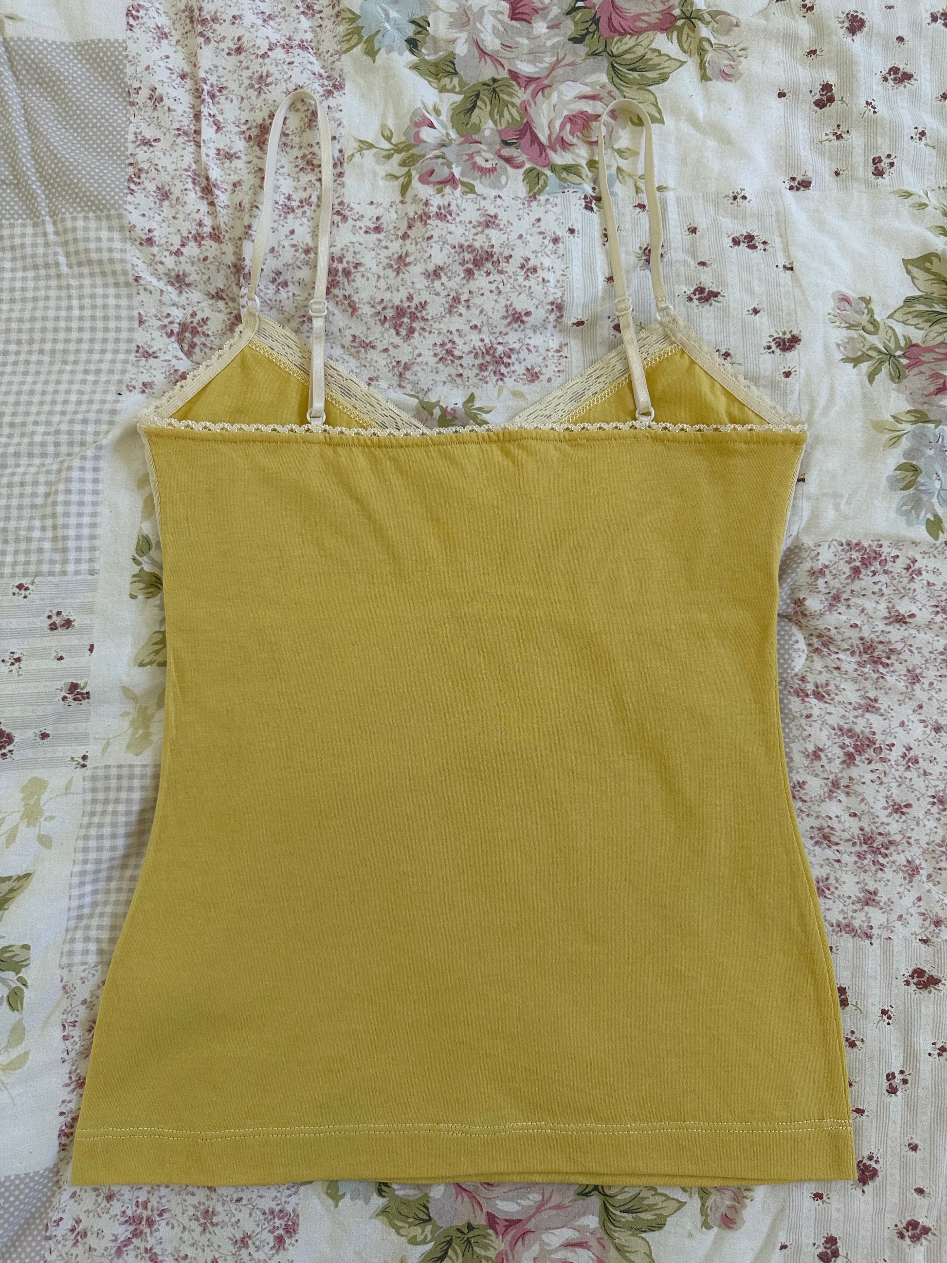 Yellow button tank