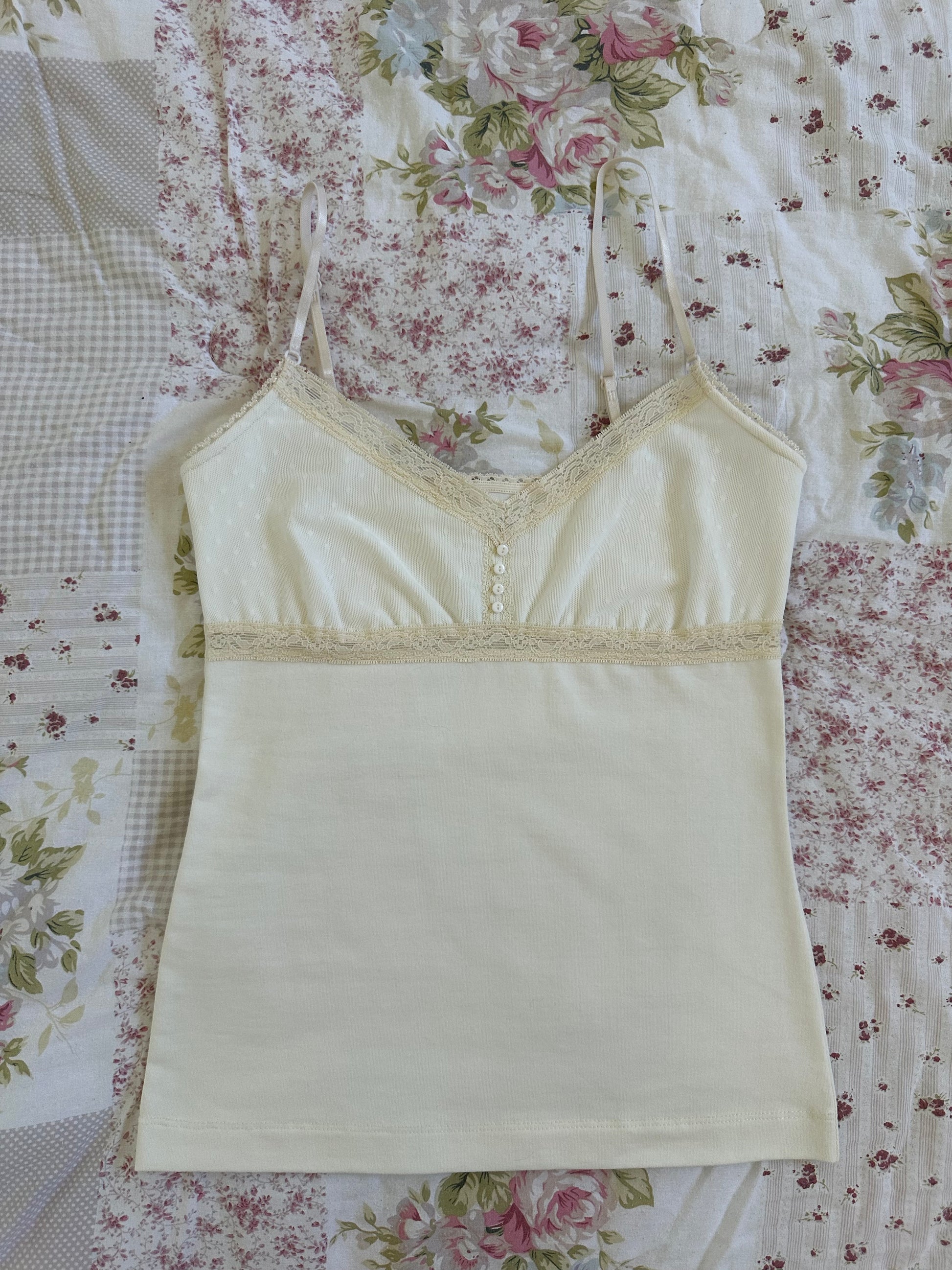 Ivory button tank