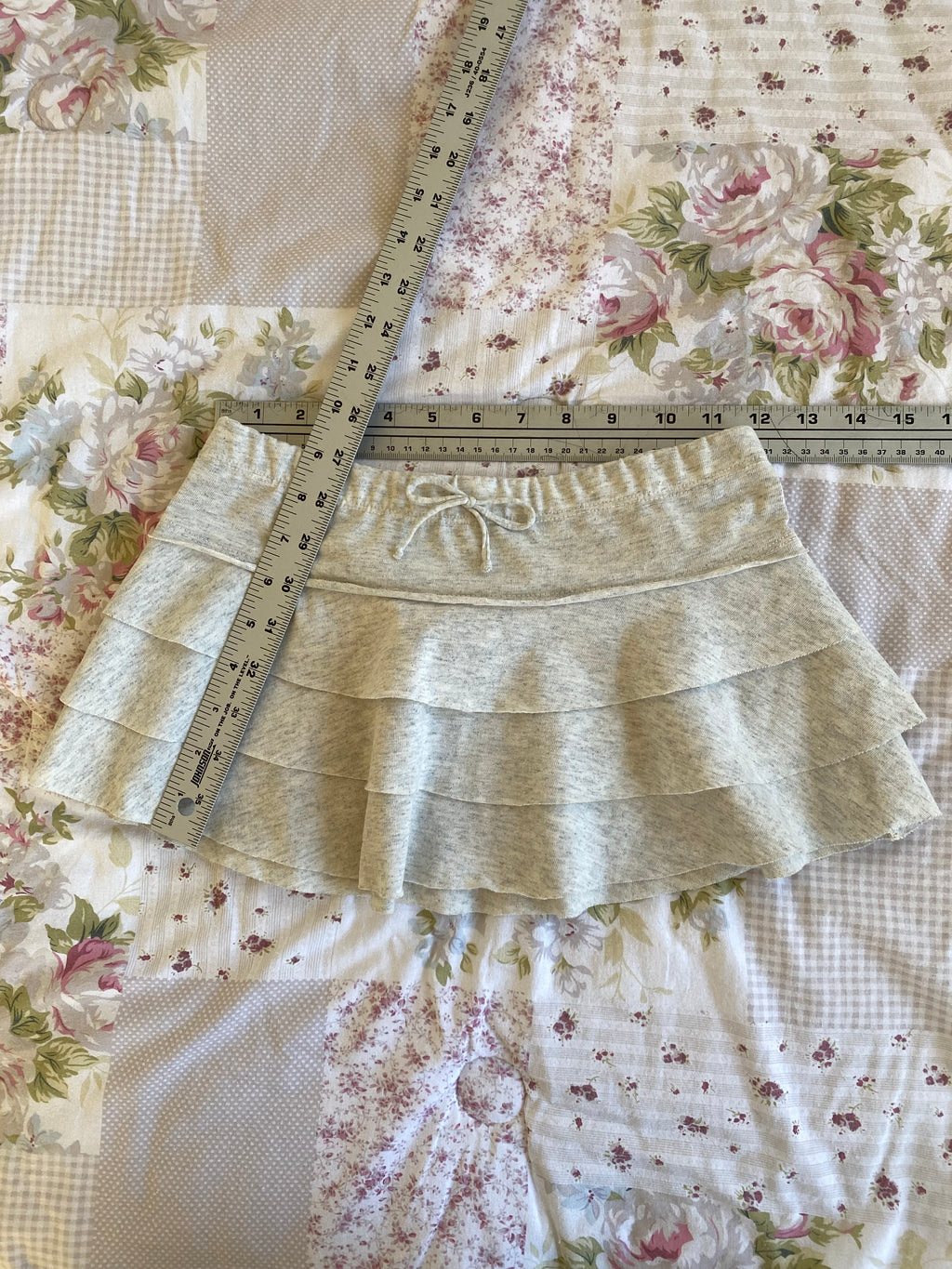 grey tiered mini-mini skirt