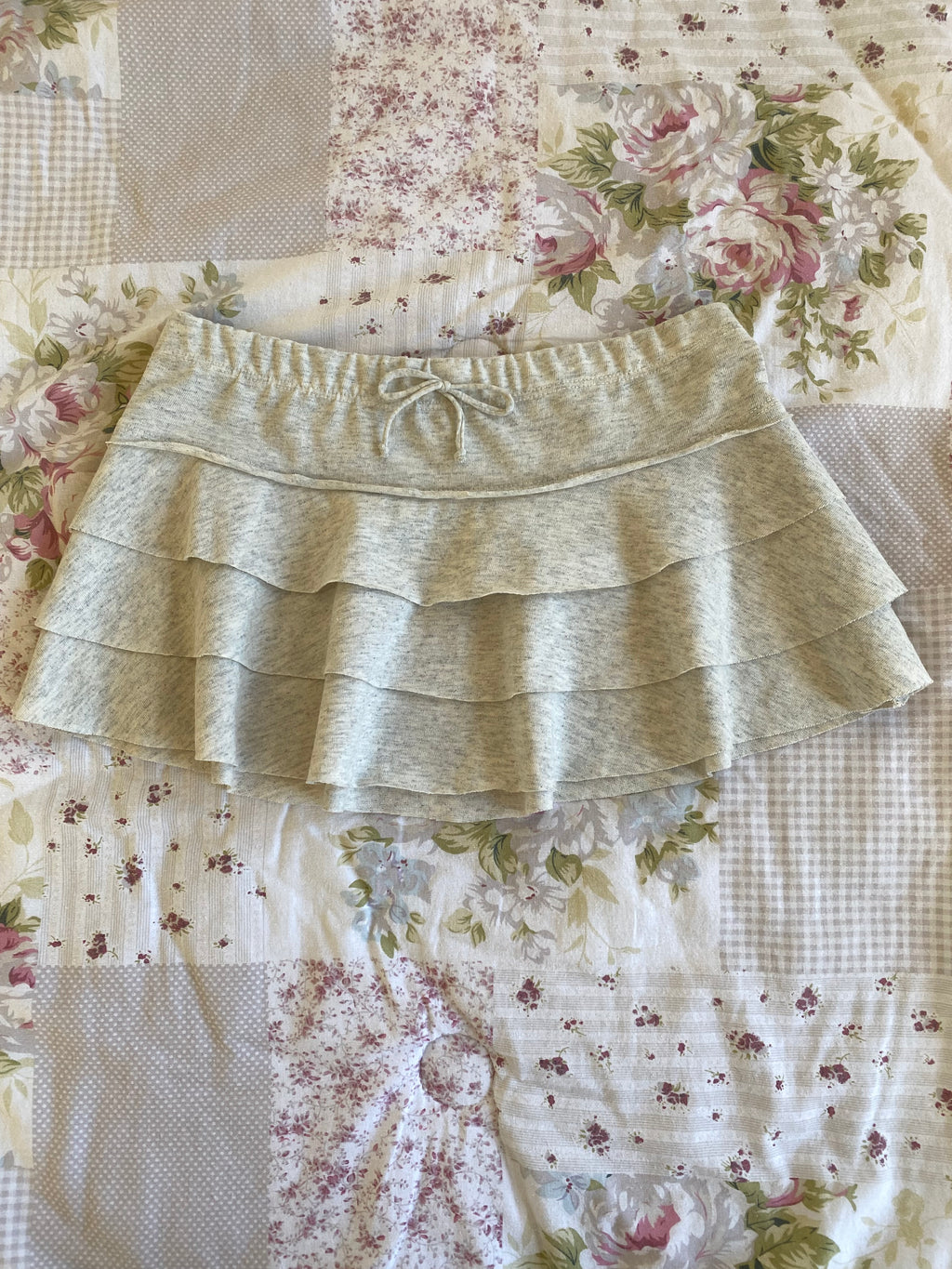 grey tiered mini-mini skirt